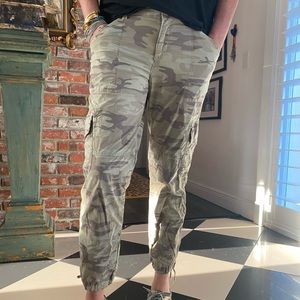 Sanctuary Cropped Camo Cargos